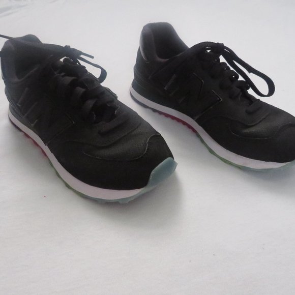 New Balance 574 Black/Rainbow Soles Size 8.5  USED - Picture 1 of 9